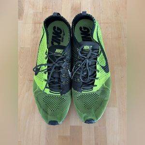 Nike Flyknit Racer